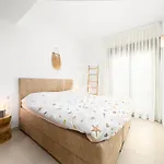 Amalia Garden Groundfloor Retreat, Heated Pool, Near And Sea, By Oyoostays