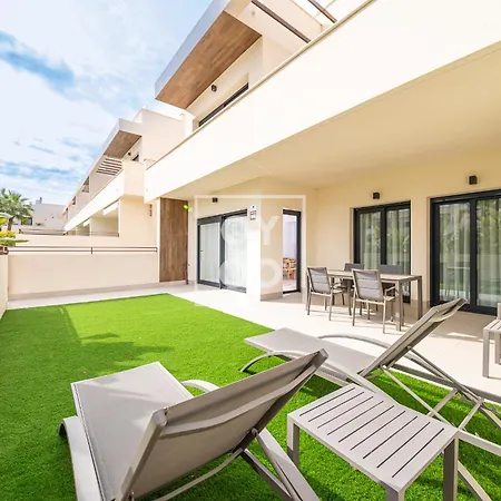 Amalia Garden Groundfloor Retreat, Heated Pool, Near And Sea, By Oyoostays *