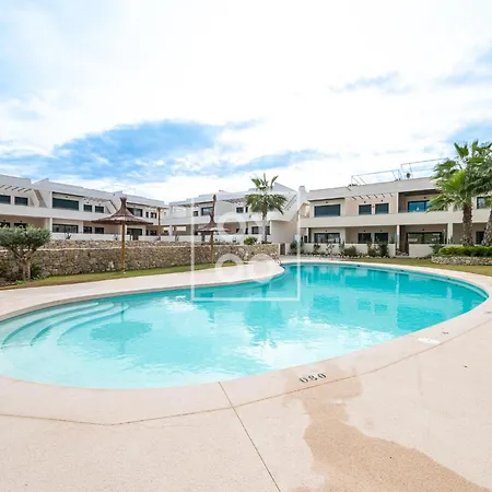 Amalia Garden Groundfloor Retreat, Heated Pool, Near And Sea, By Oyoostays