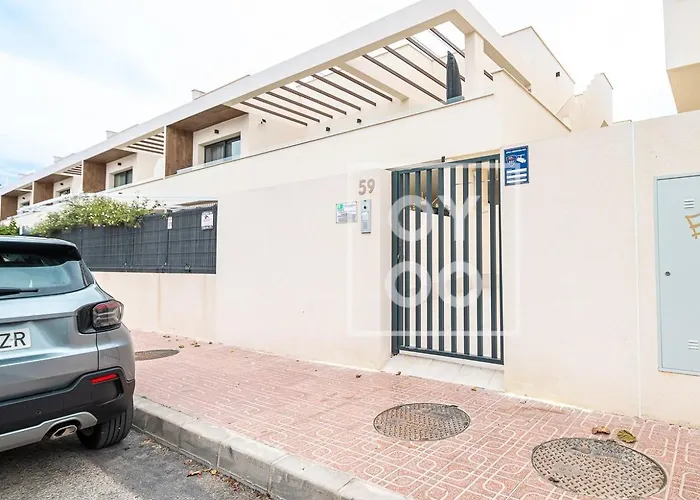 Amalia Garden Groundfloor Retreat, Heated Pool, Near And Sea, By Oyoostays Appartement *